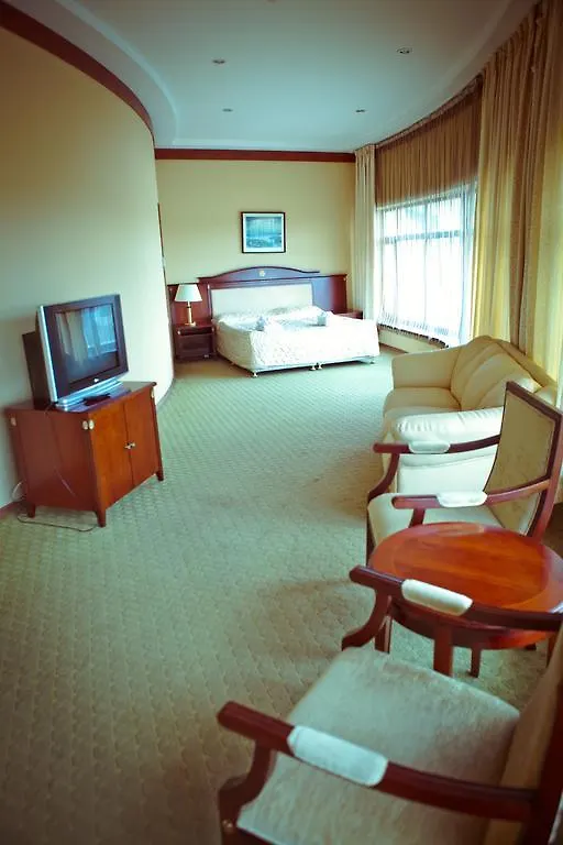Astana Park Hotel 4*,